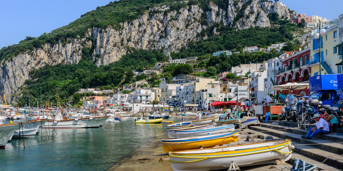 Marina Grande: Haupthafen der Insel Capri, die exklusivste der drei Inseln im Golf von Neapel. Autor: Norbert Nagel (bearbeitet)